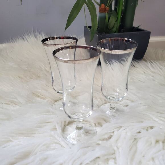 Flute Glasses With Silver Band Glassware - Picture 1 of 7
